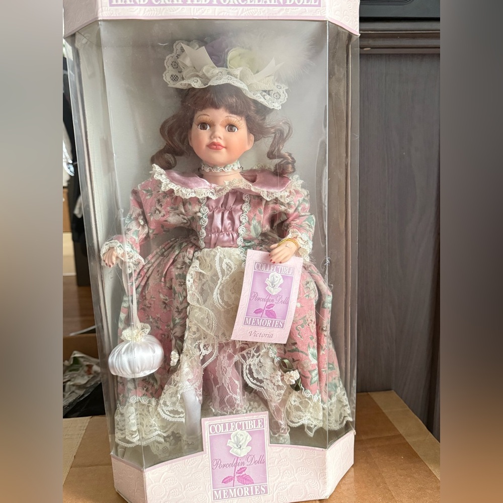 Victorian Collectible porcelain Doll